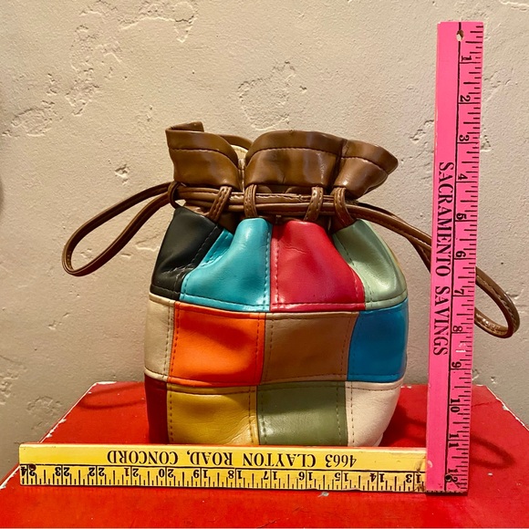 Vintage Mod Multi-color Patchwork Bucket Bag - Picture 11 of 15